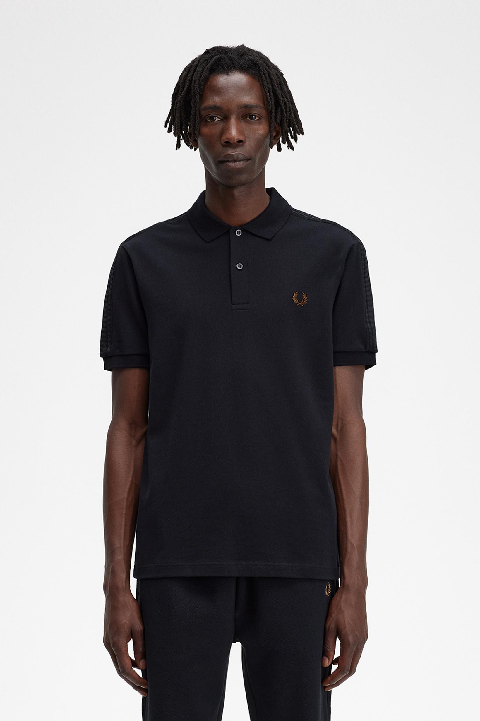 Image of FRED PERRY M5602 102  